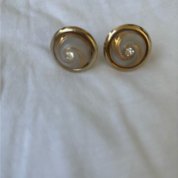 Elegant Gold and Silver Cuff Links - Picture 2 of 2